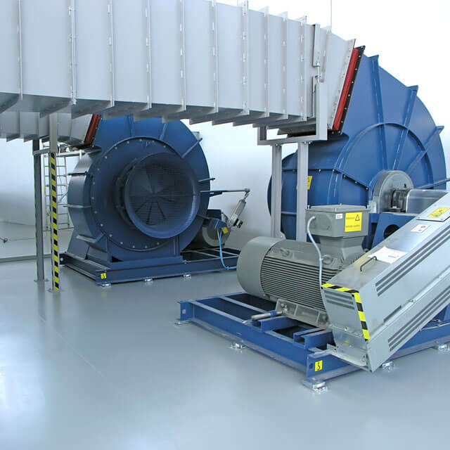 Self-aligning roller bearing